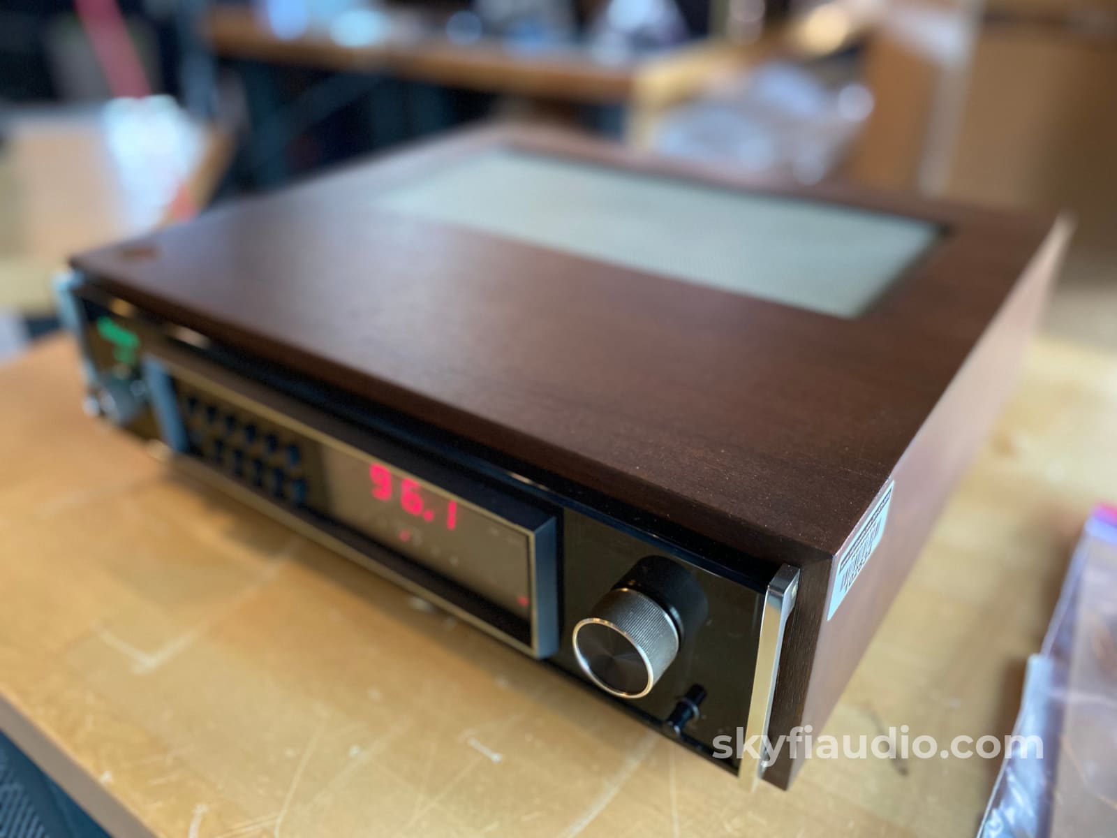 Mcintosh Mr500 Vintage Fm Tuner W/Wood Cabinet & Scan Remote - Survivor Condition