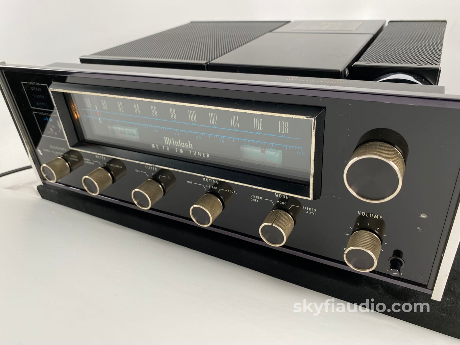 Mcintosh Mr78 Analog Tuner - The Best From