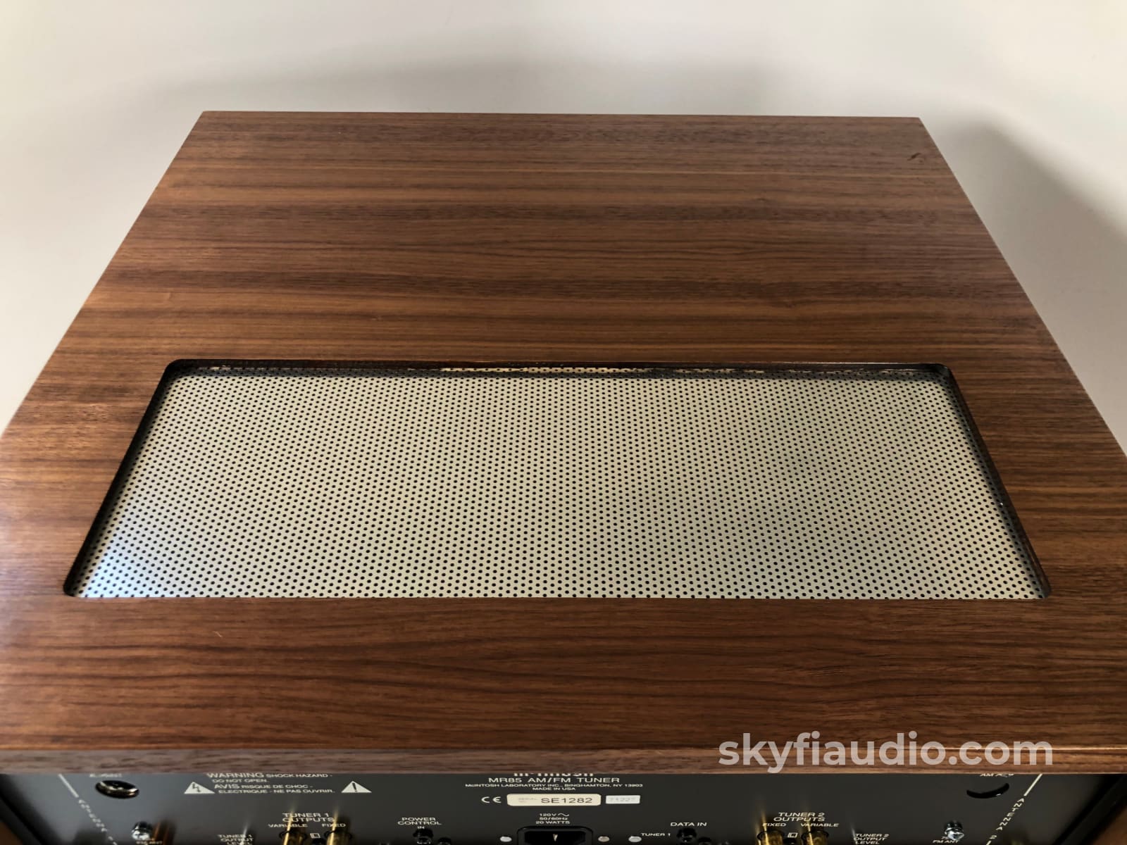 Mcintosh Mr85 Am/Fm Tuner In Custom Walnut Wood Case