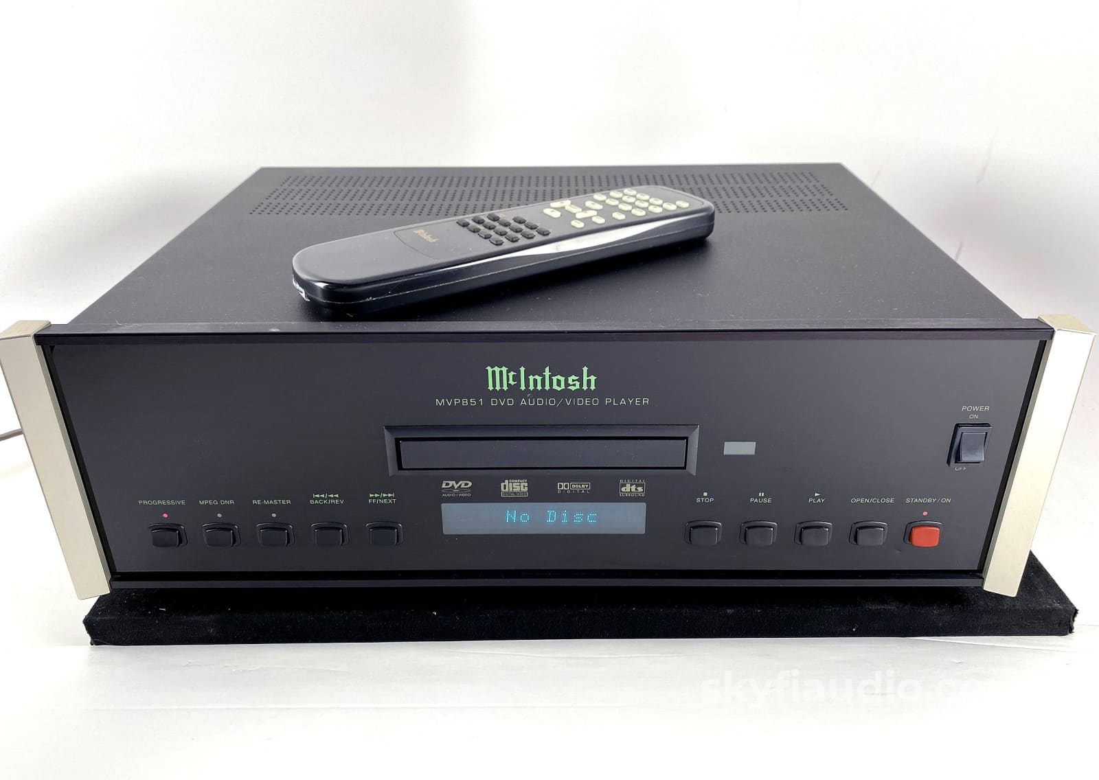 McIntosh MVP851 Audio/Video Upsampling CD Player, 24-Bit Burr Brown Au