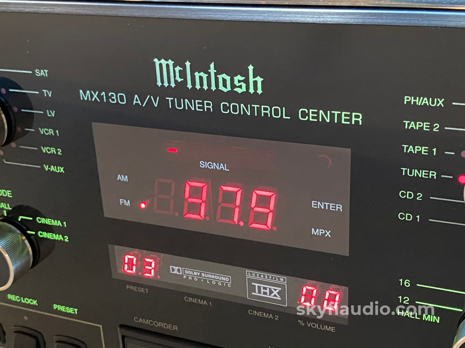 Mcintosh Mx130 Preamp/Processor With Tuner And Phono Preamplifier