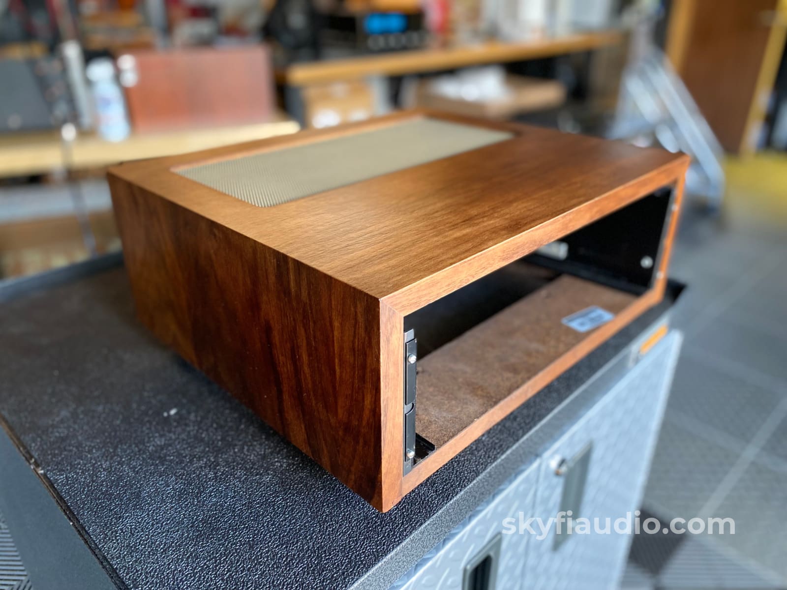 Mcintosh Wood Cabinet For 5 Components W/12 Deep Panloc Hardware (Mr80) Accessory