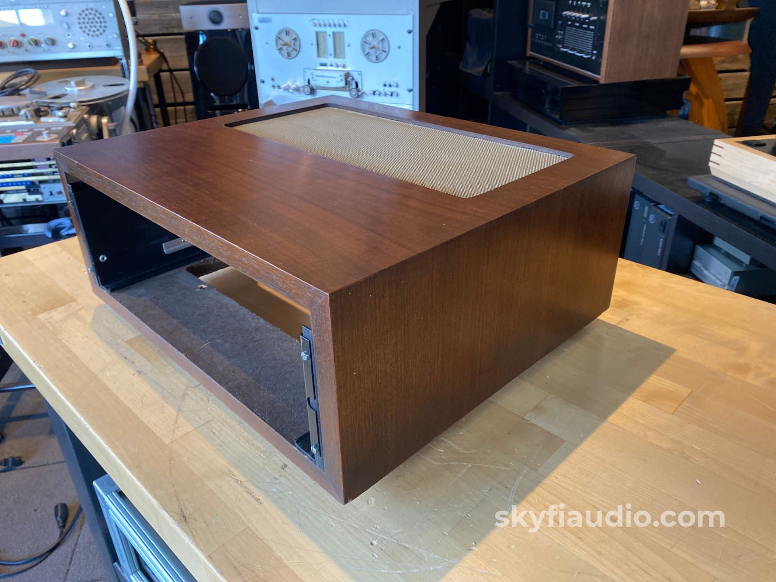 Mcintosh Wood Cabinet W/ 13.5 Panlocs For Mc2125 More Accessory