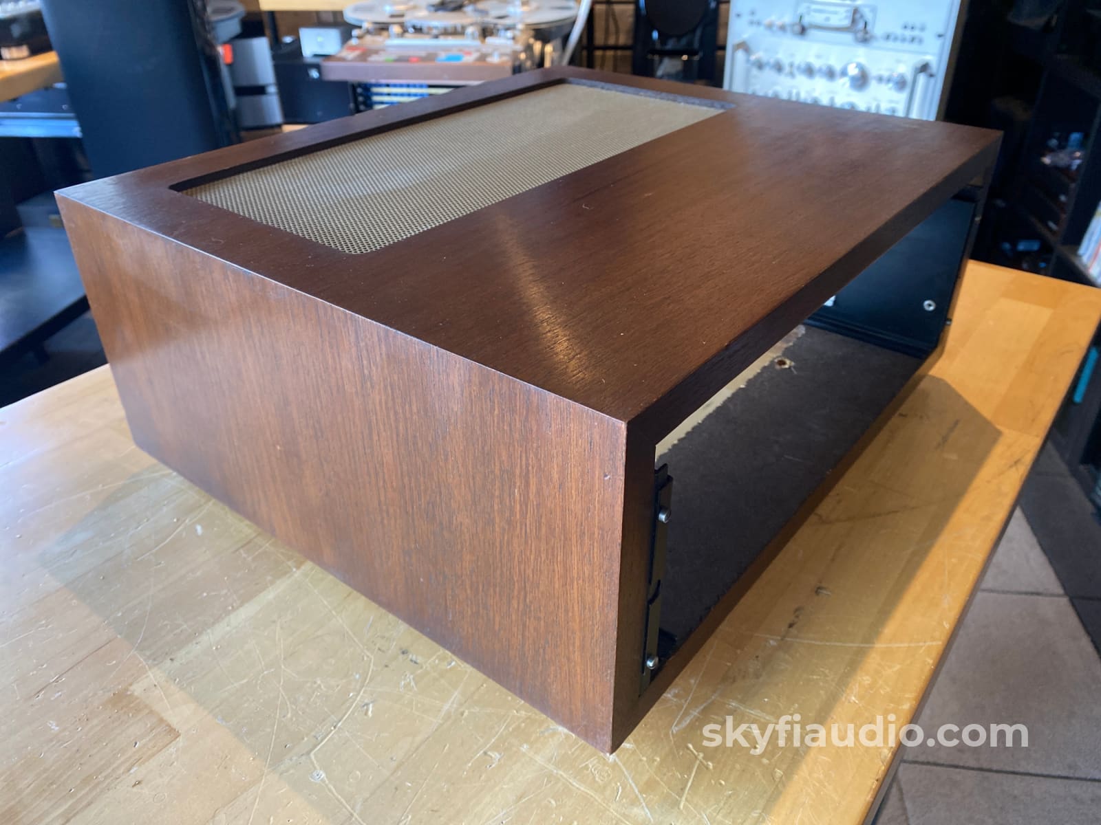 Mcintosh Wood Cabinet W/ 13.5 Panlocs For Mc2125 More Accessory