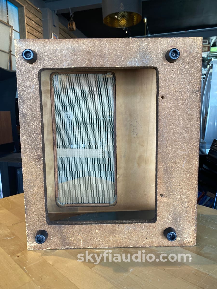 Mcintosh Wood Cabinet W/ 13.5 Panlocs For Mc2125 More Accessory