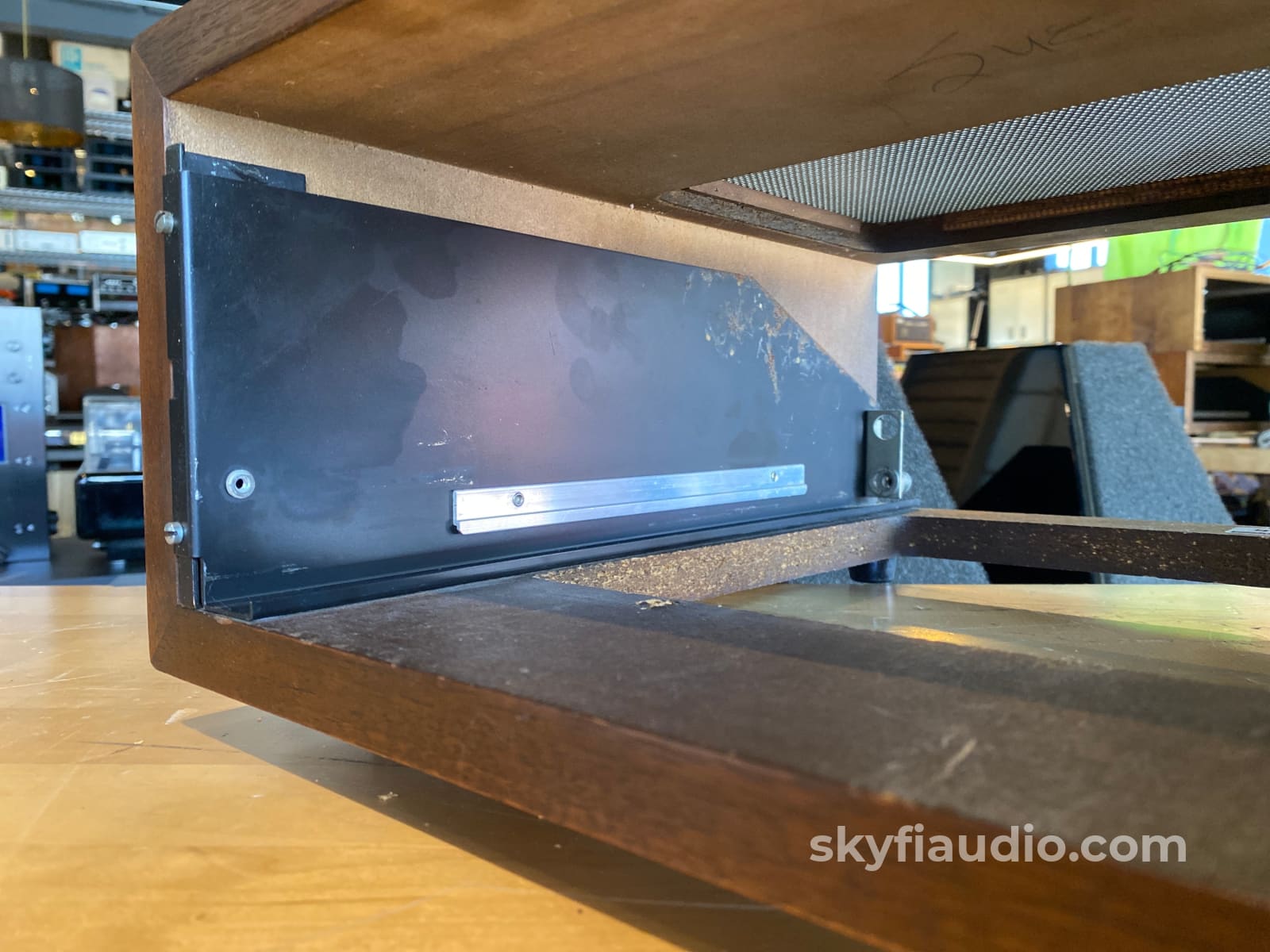 Mcintosh Wood Cabinet W/ 13.5 Panlocs For Mc2125 More Accessory