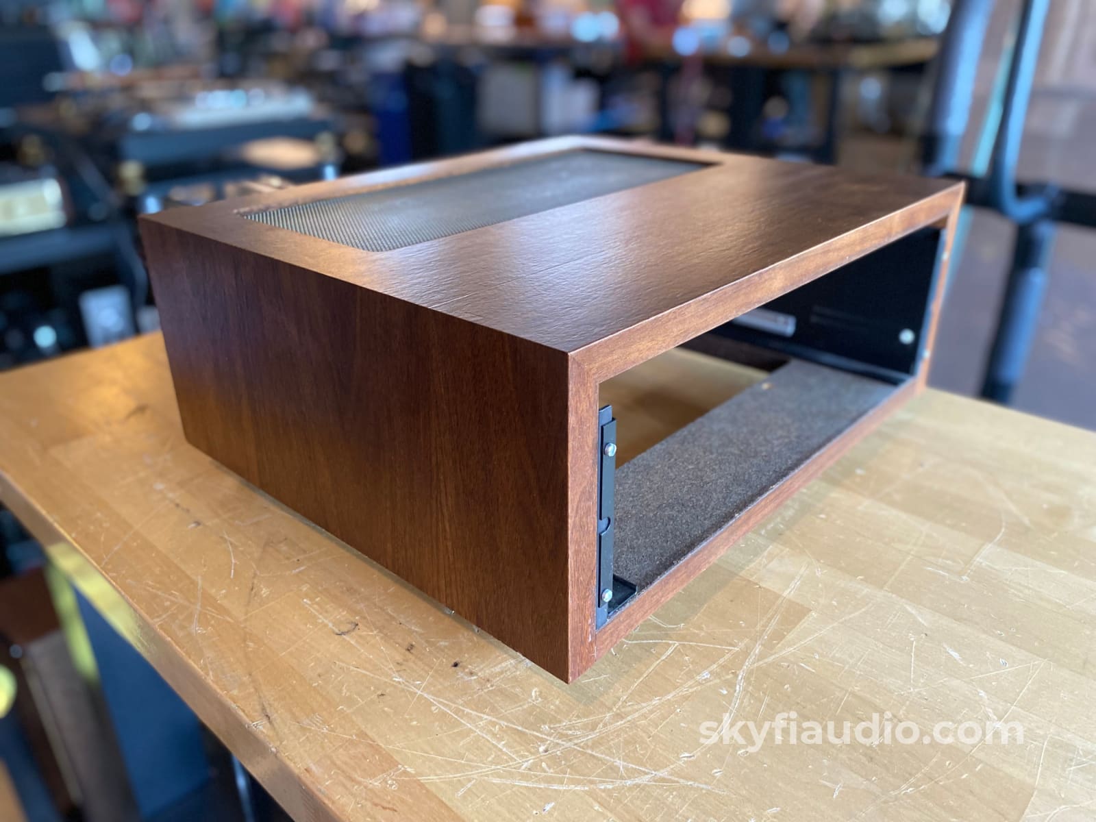 Mcintosh Wood Cabinet - W/10-12 Adjustable Panlocs Accessory