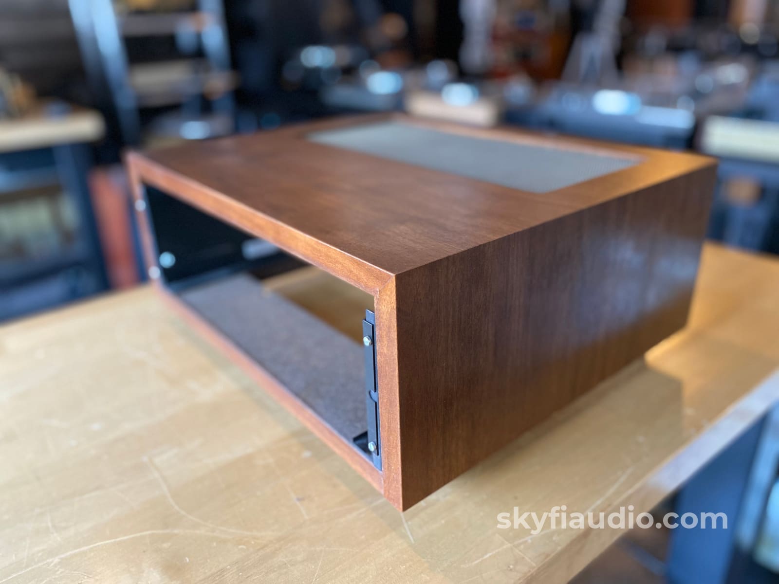 Mcintosh Wood Cabinet - W/10-12 Adjustable Panlocs Accessory