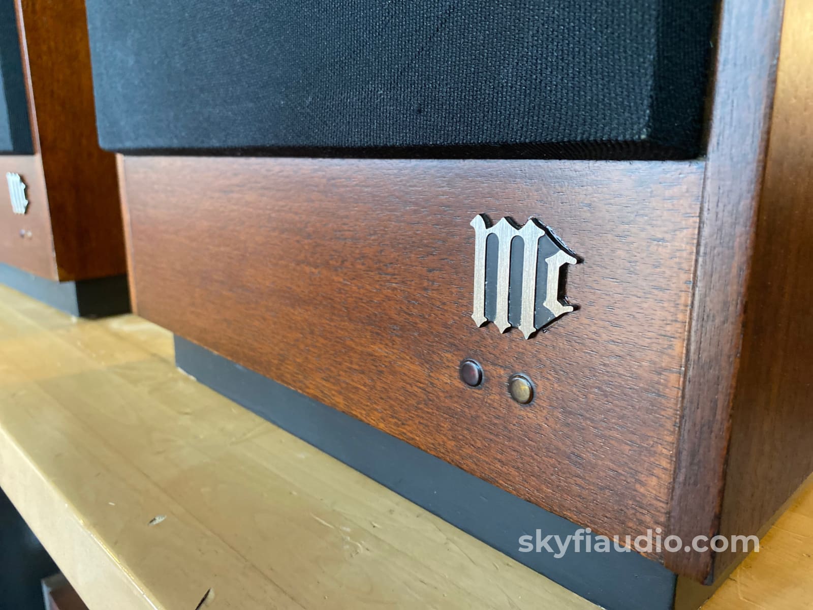 Mcintosh Xr14 Vintage 4-Way Isoplanar Radiator Speakers - Refurbished