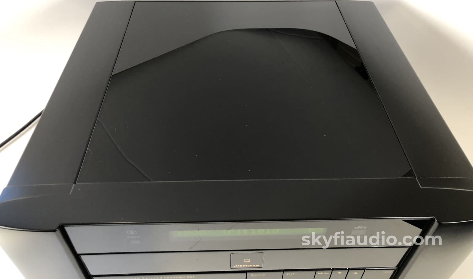 Meridian 861 V6 Reference Digital Surround Controller And Processor - Upgradable Preamplifier