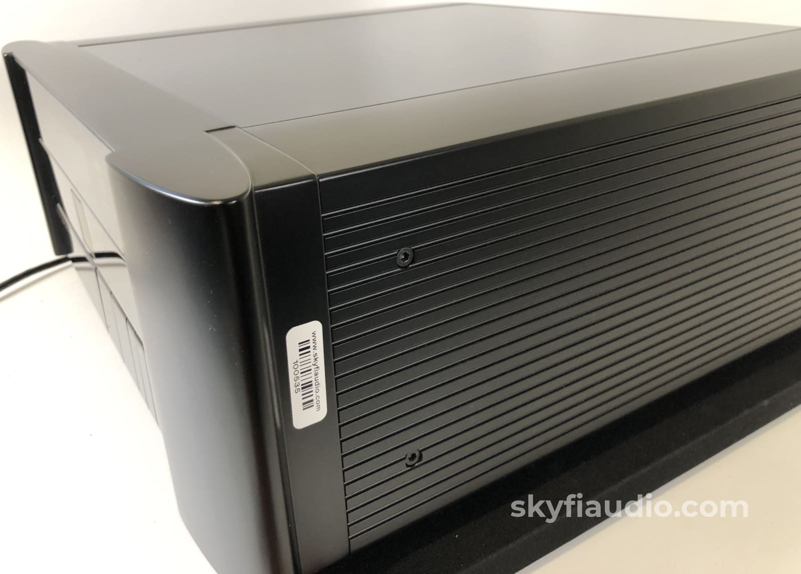 Meridian 861 V6 Reference Digital Surround Controller And Processor - Upgradable Preamplifier