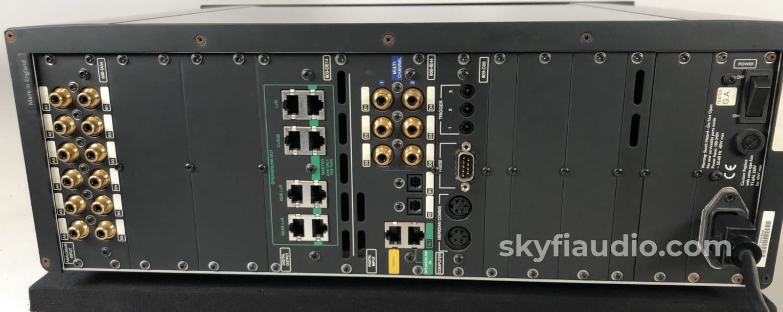Meridian 861 V6 Reference Digital Surround Controller And Processor - Upgradable Preamplifier