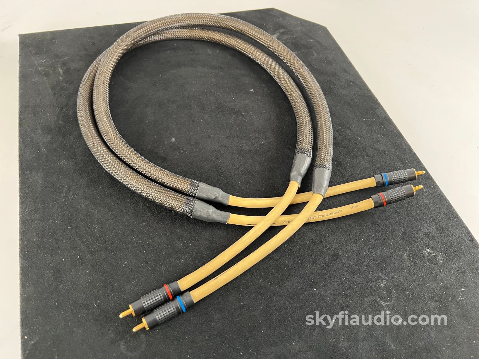 Mit Mi-330 Rca Vintage Audio Interconnects (Pair) - 1M Cables