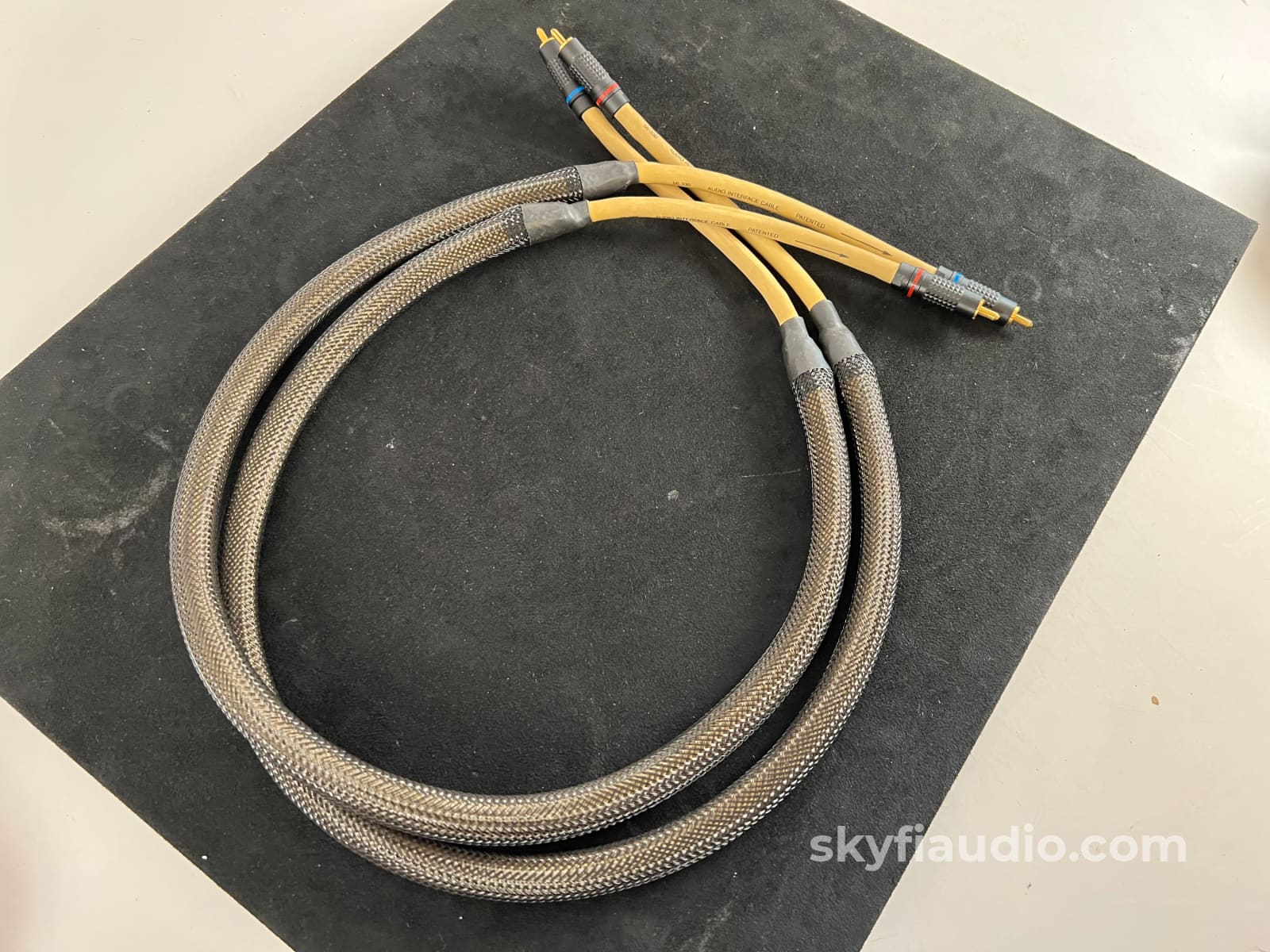 Mit Mi-330 Rca Vintage Audio Interconnects (Pair) - 1M Cables