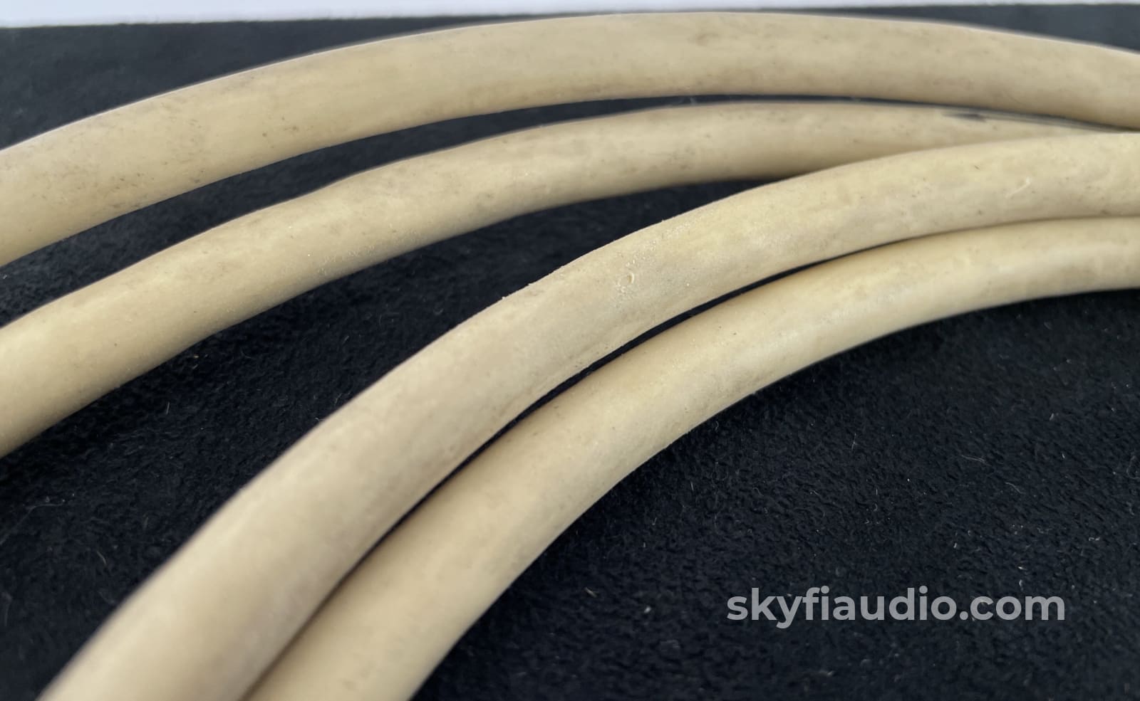 Mit (Music Interface Technologies) Mi-330 Rca Cable - 1M Cables