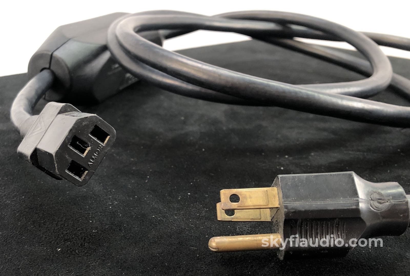 Mit (Music Interface Technologies) Zcord Ii Power Cable - 2M Cables