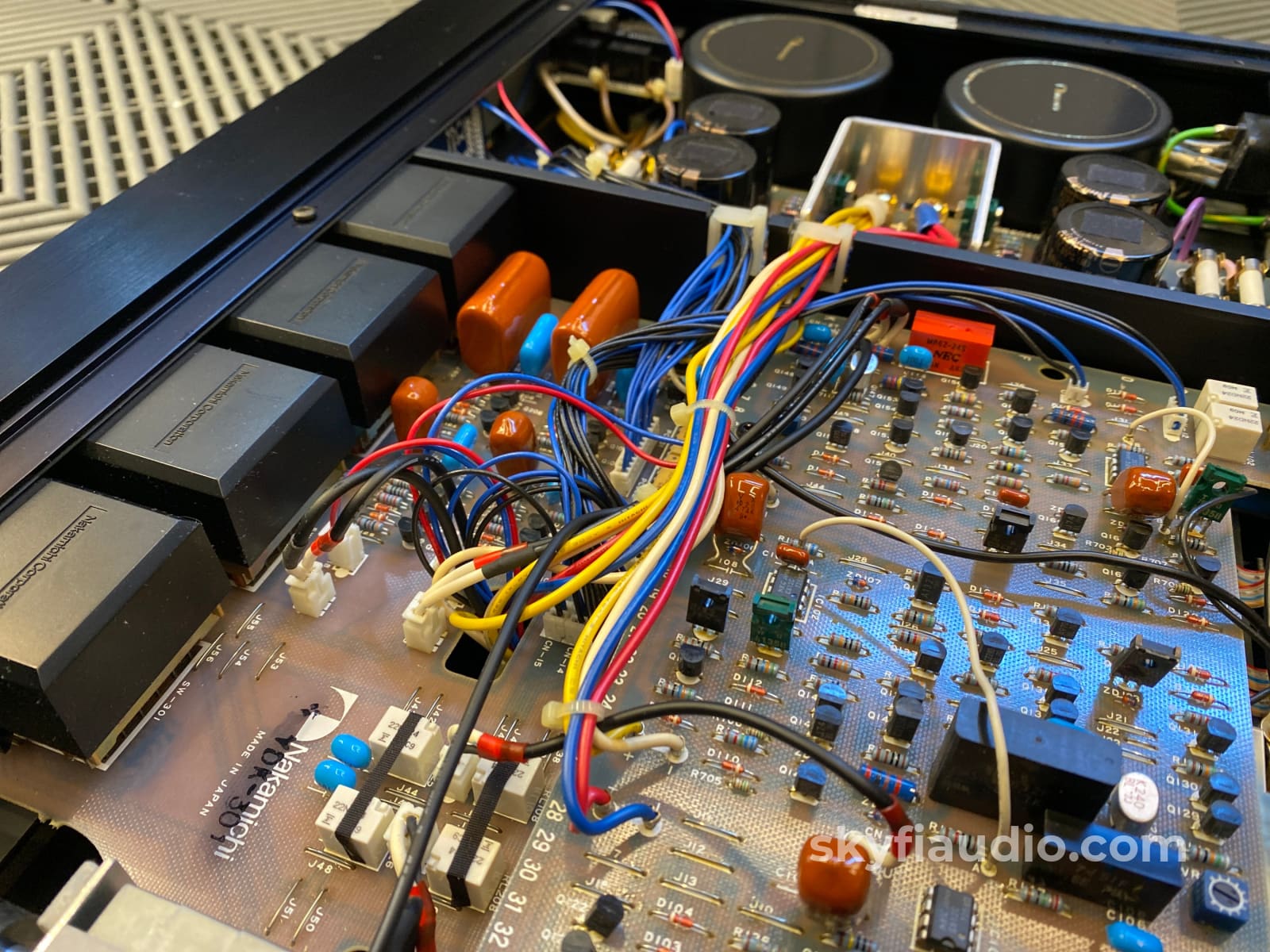 Nakamichi Ca-7A All-Analog Preamplifier With Mc/Mm Phono And Remote - See Video