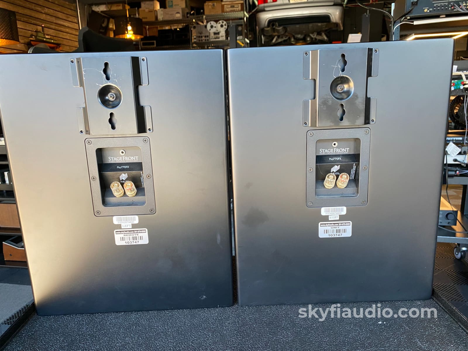 Niles Stagefront Pro770Fx - Surround Or Side Speakers