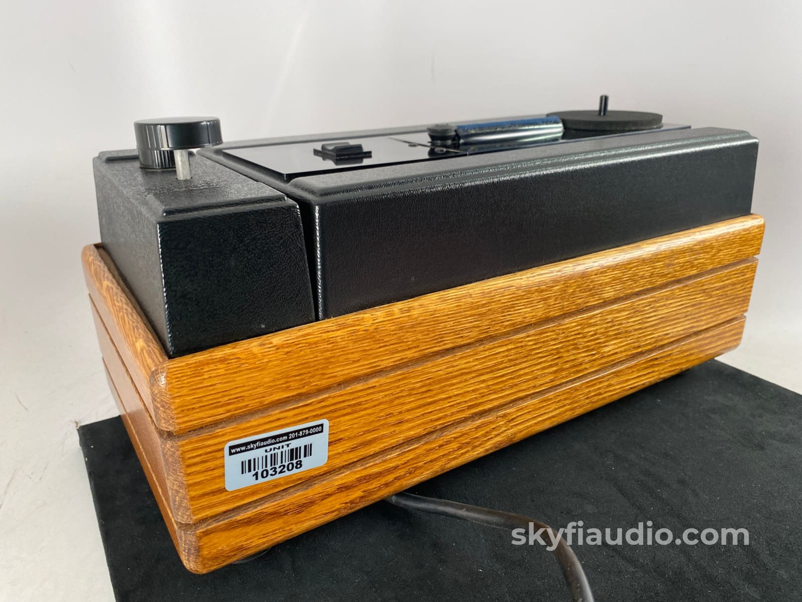 Nitty Gritty 2.5Fi Record Cleaner W/Solid Oak Cabinet Upgrade Accessory