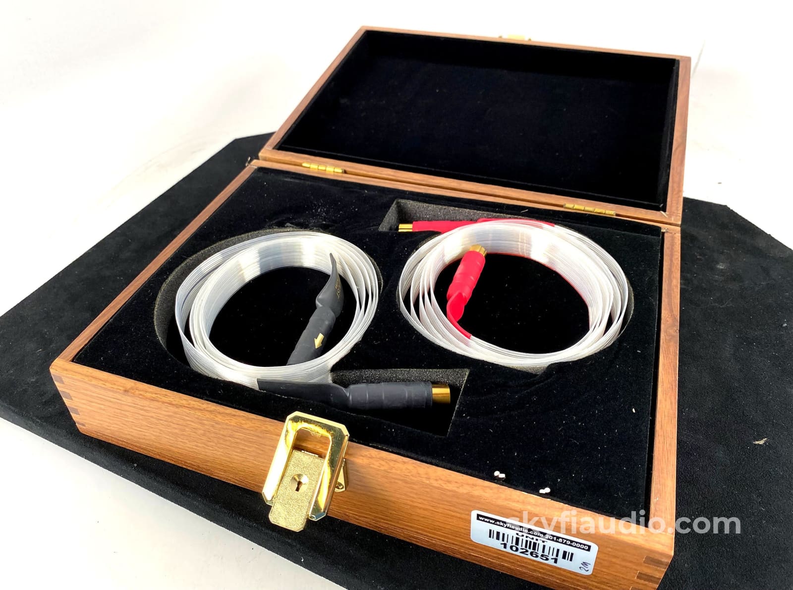 Leif Series - Red RCA Interconnects With Nordost Wood