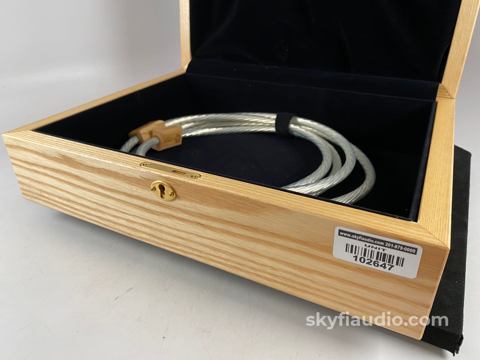 Nordost Odin Supreme Reference Xlr Audio Interconnects - Original Wood Case 1.75M Cables