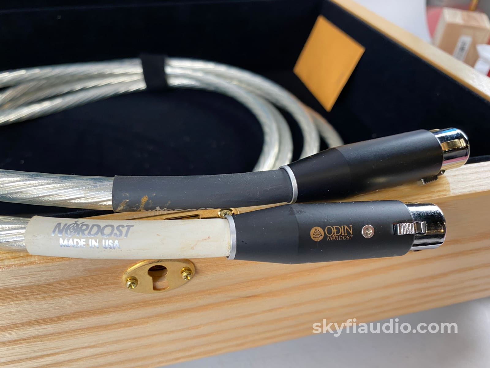 Nordost Odin Supreme Reference Xlr Audio Interconnects - Original Wood Case 1.75M Cables
