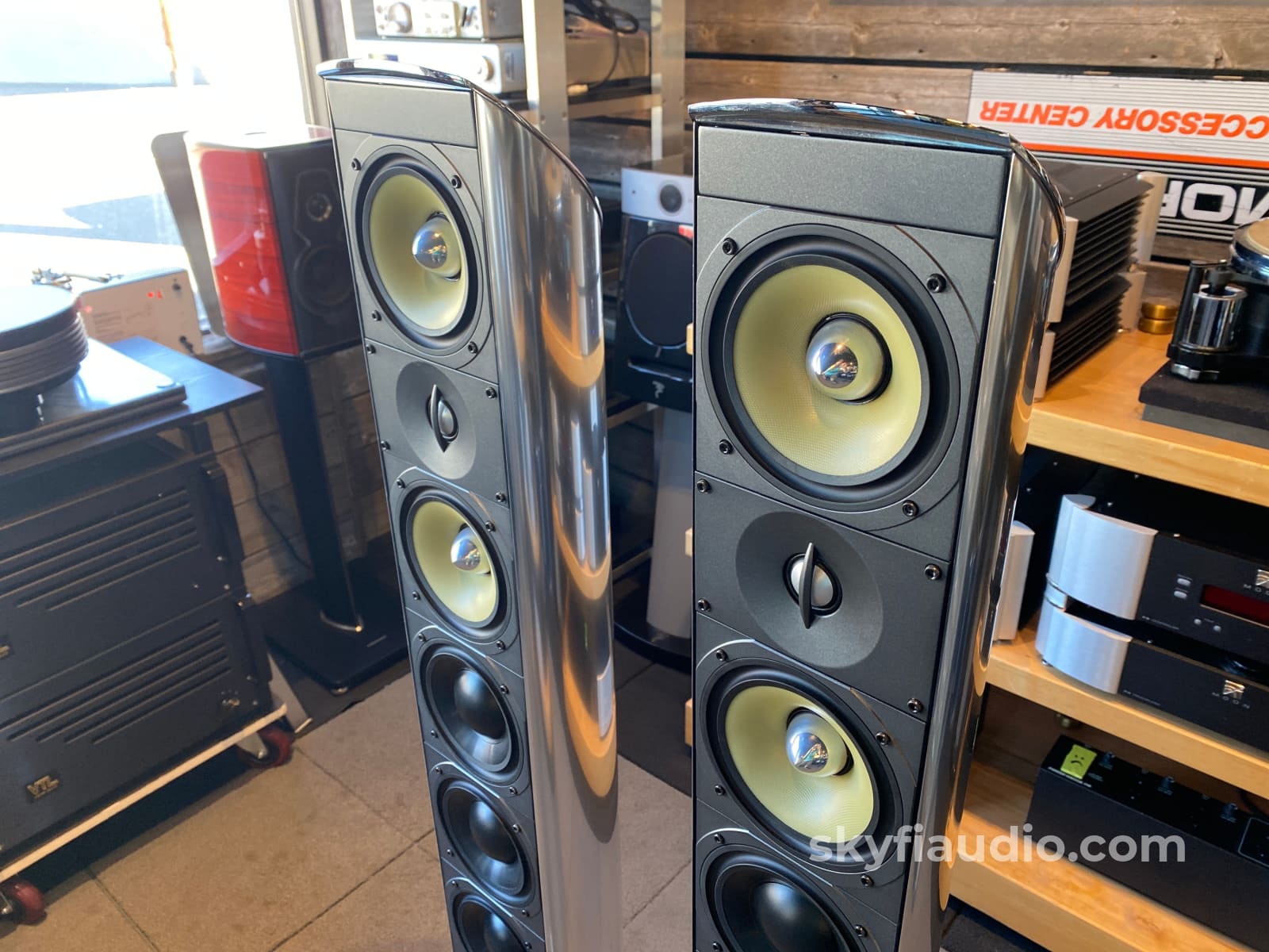 Paradigm Reference Millenia 300 Floorstanding Speakers - Striking Silver Finish