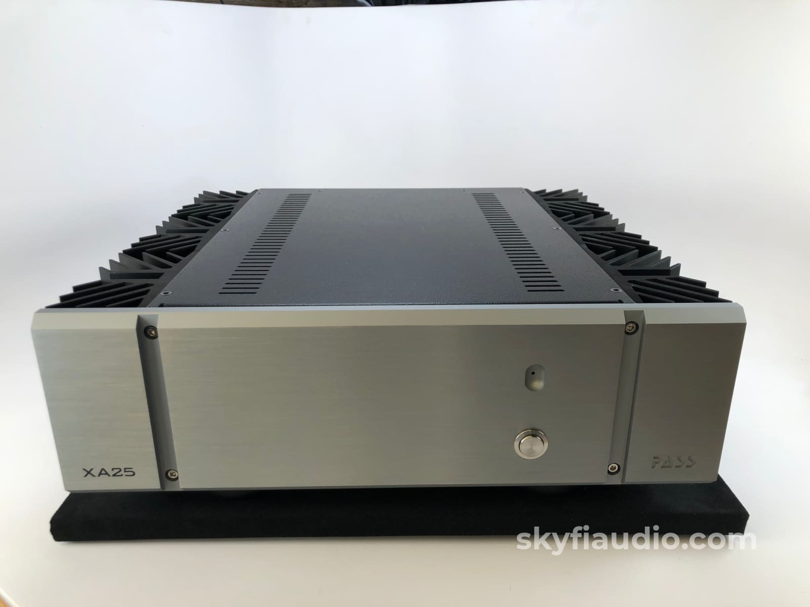 Pass Xa25 Class A Amplifier With 25 Glorious Watts