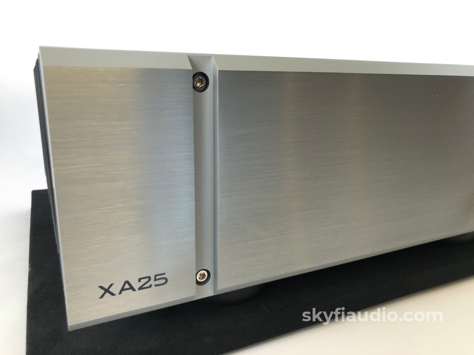 Pass Xa25 Class A Amplifier With 25 Glorious Watts