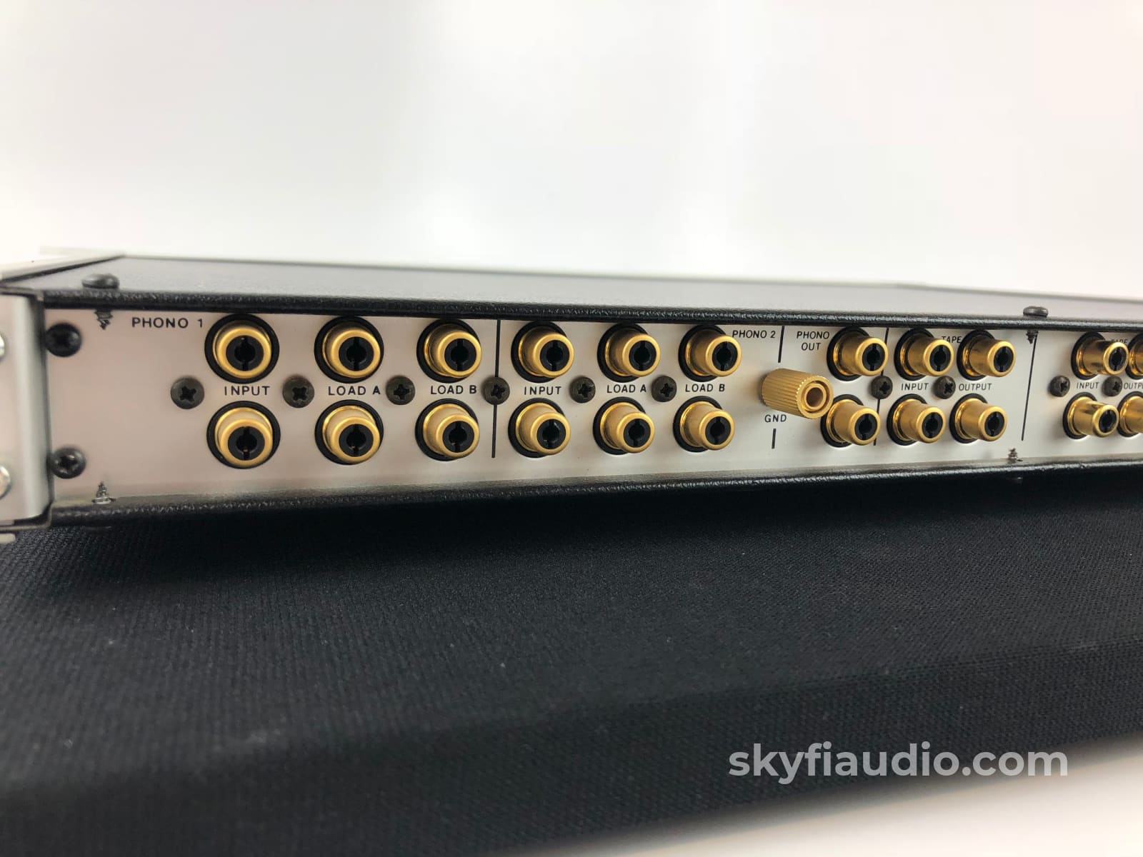 Perreaux Ts2 Tape Dubbing And Phono Selector Preamplifier