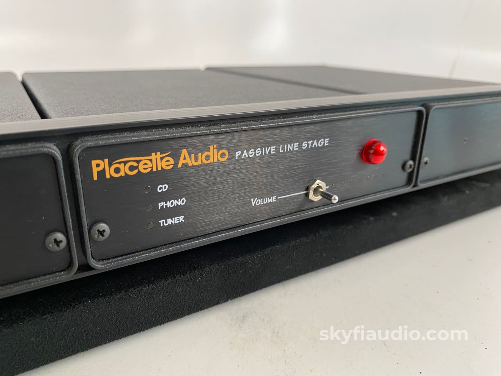 Placette Audio Passive Line Stage - Relay Controlled Stepped Attenuator / Selector Preamplifier
