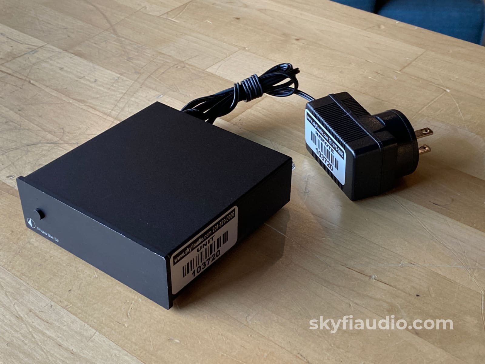 Pro-Ject Phono Box S2 Preamp For Mc And Mm Preamplifier