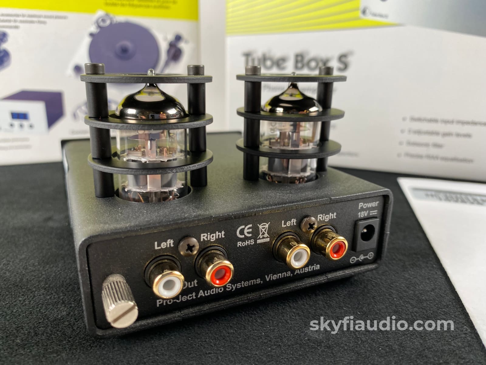 Pro-Ject Tube Box S - Mm/Mc Phono Preamp W/Tube Output Stage Preamplifier