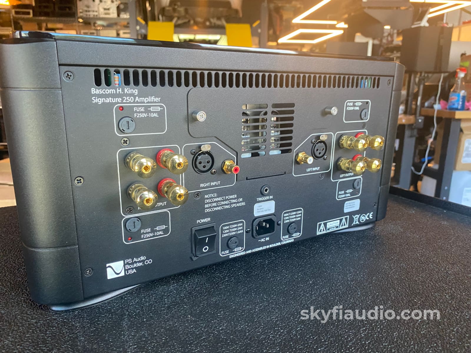 Ps Audio Bhk Signature 250 Hybrid Tube Power Amplifier