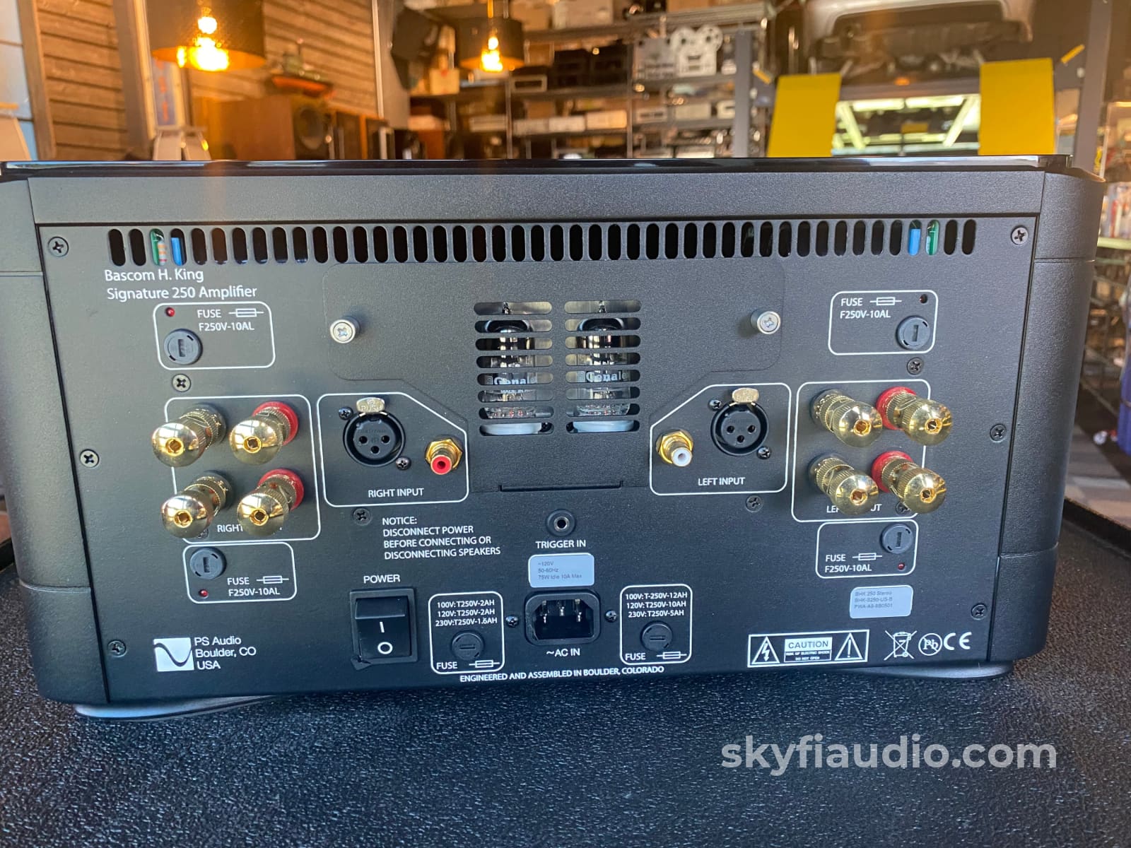 Ps Audio Bhk Signature 250 Hybrid Tube Power Amplifier