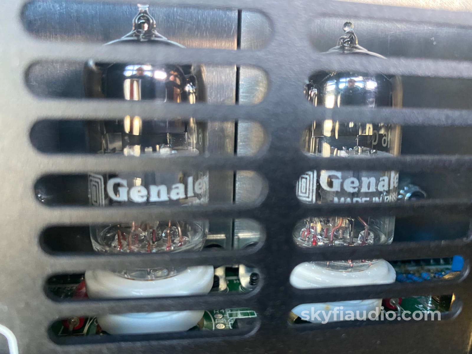 Ps Audio Bhk Signature 250 Hybrid Tube Power Amplifier