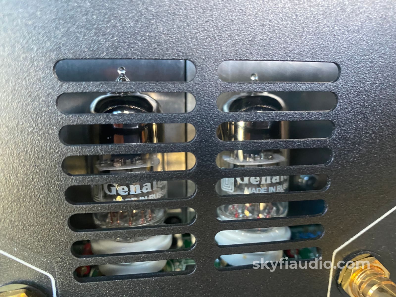 Ps Audio Bhk Signature 250 Hybrid Tube Power Amplifier