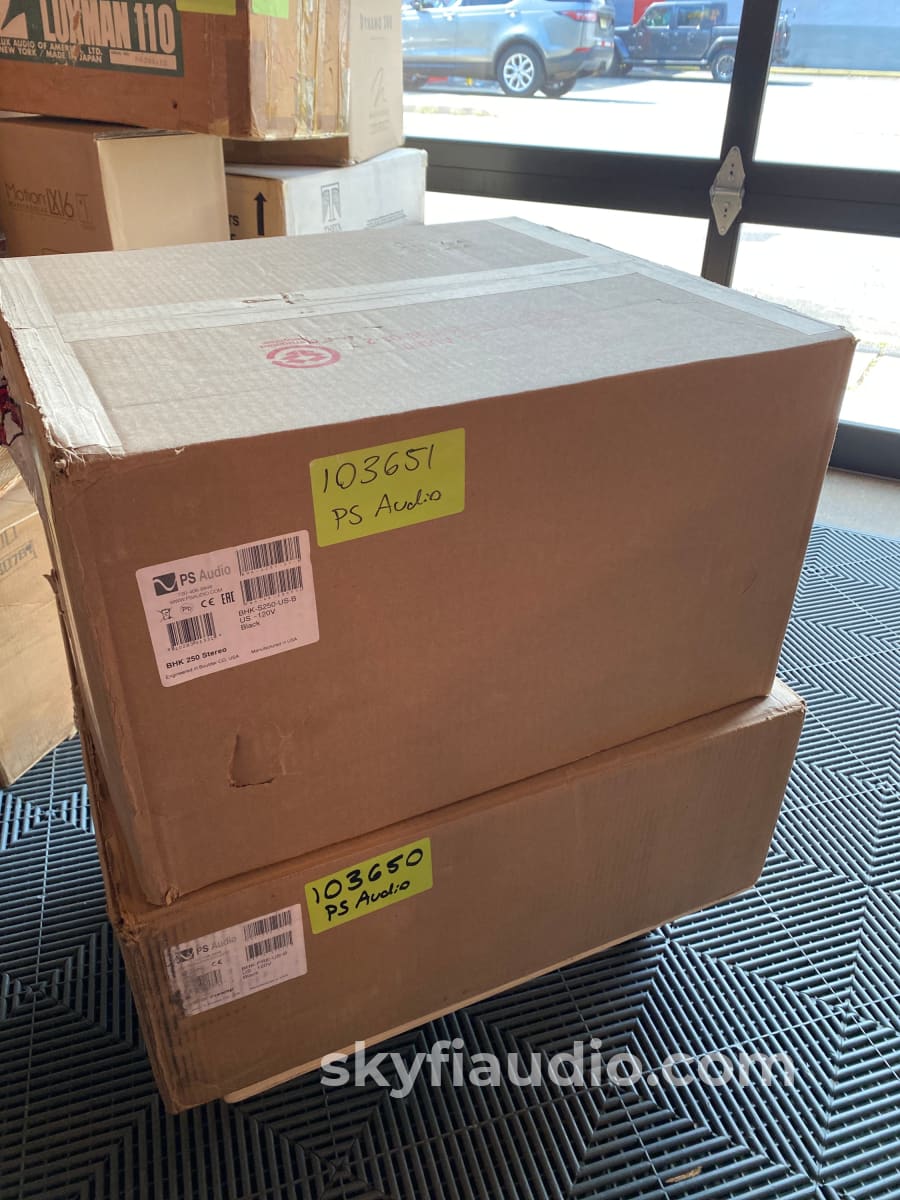 Ps Audio Bhk Signature 250 Hybrid Tube Power Amplifier