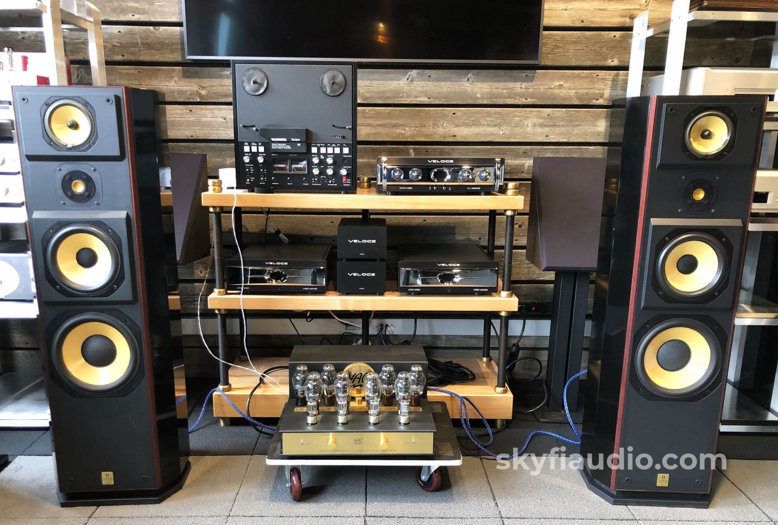 Rare Audiovector F3/Lyd Tower Speakers With Focal Drivers