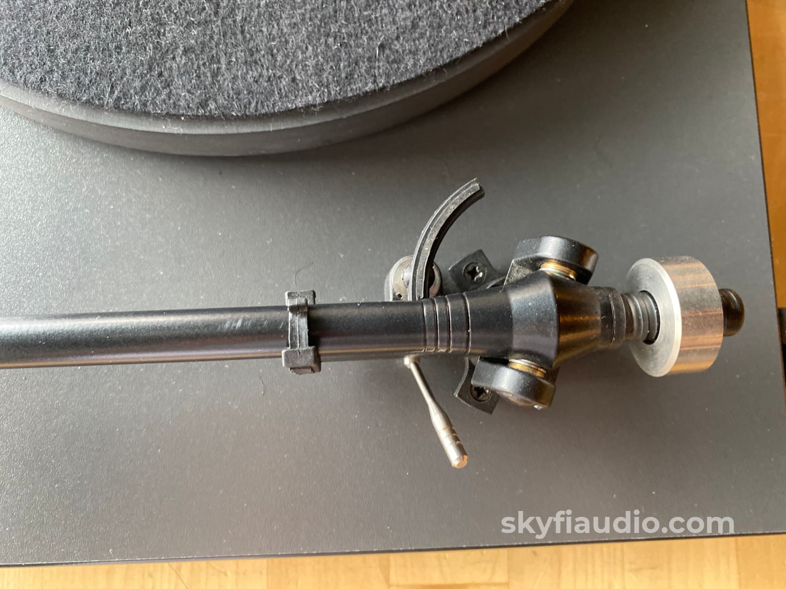 Rega Planar 1 (P1) Turntable Fitted With Ortofon Cartridge