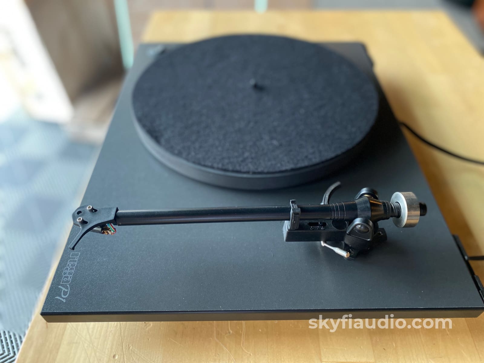 Rega Planar 1 (P1) Turntable Fitted With Ortofon Cartridge
