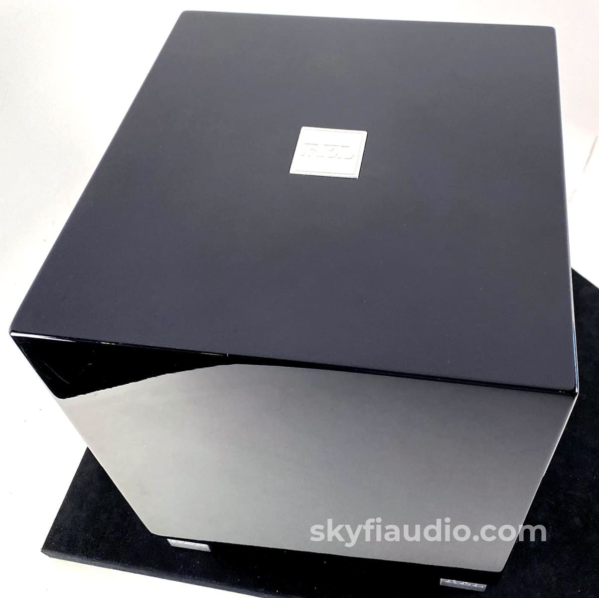 Rel Acoustics T/5I - Compact And Powered Down-Firing 8 Subwoofer Speakers