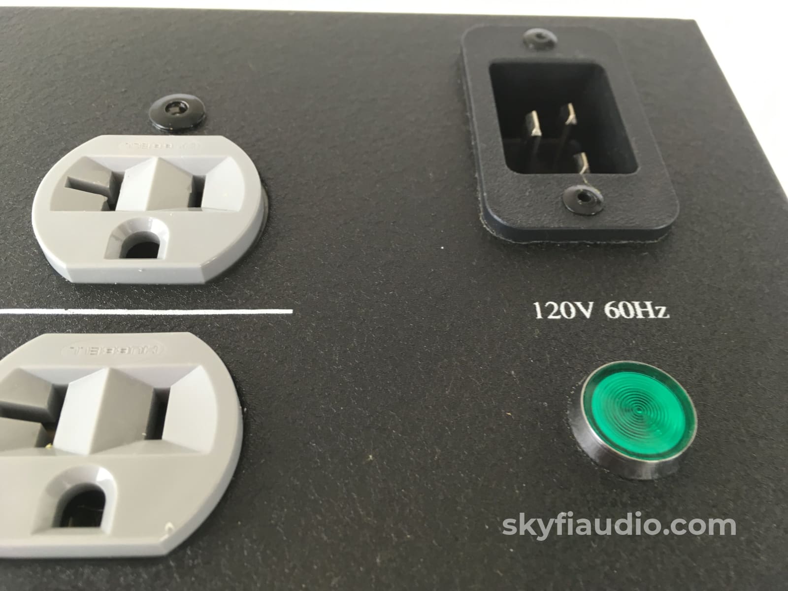 Richard Gray Rgpc 400 Pro Power Conditioner - 20A 4 Outlets