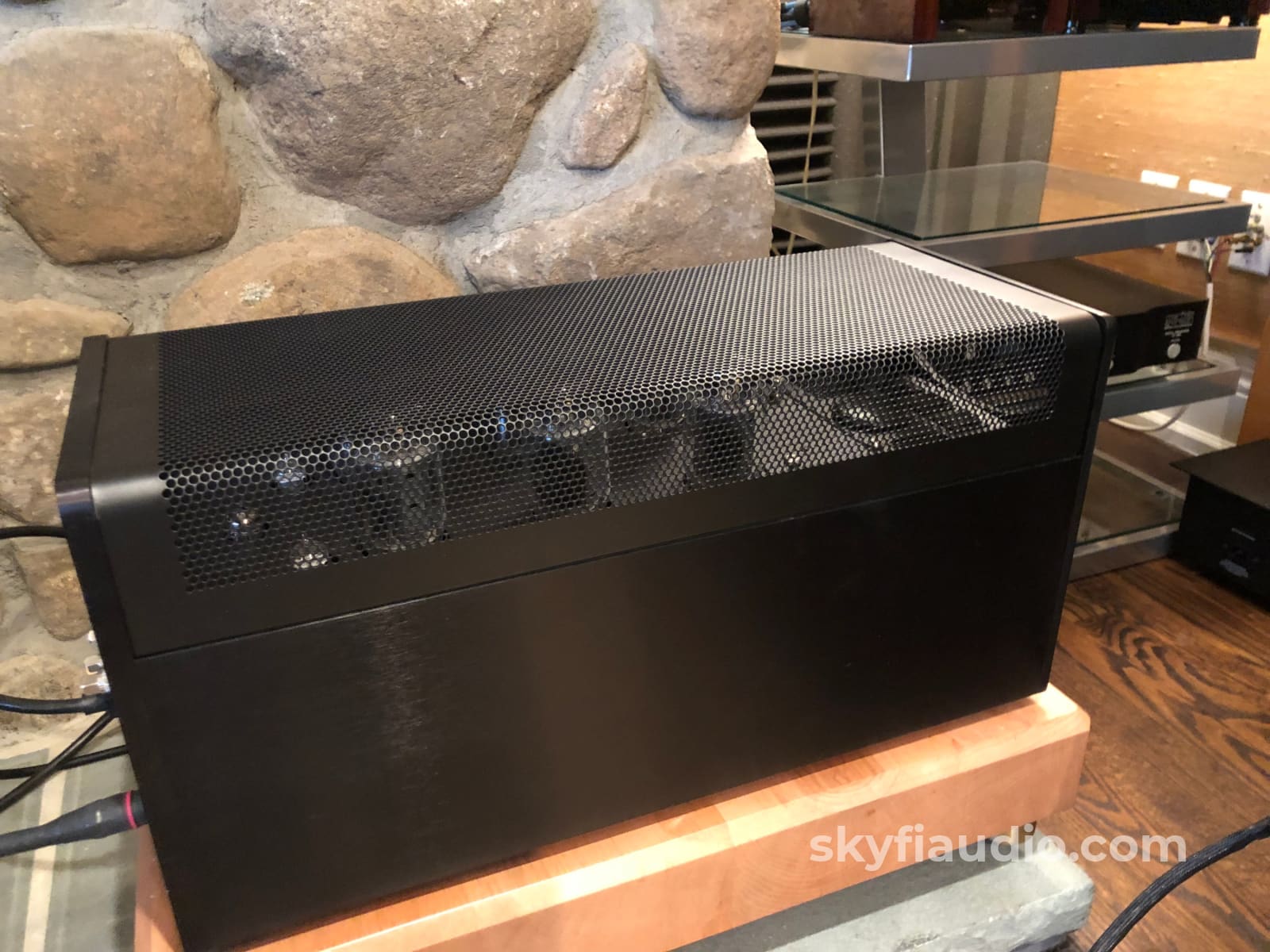 Rogue Audio Apollo Dark Tube Monoblocks With Custom Mapleshade Plinths Amplifier