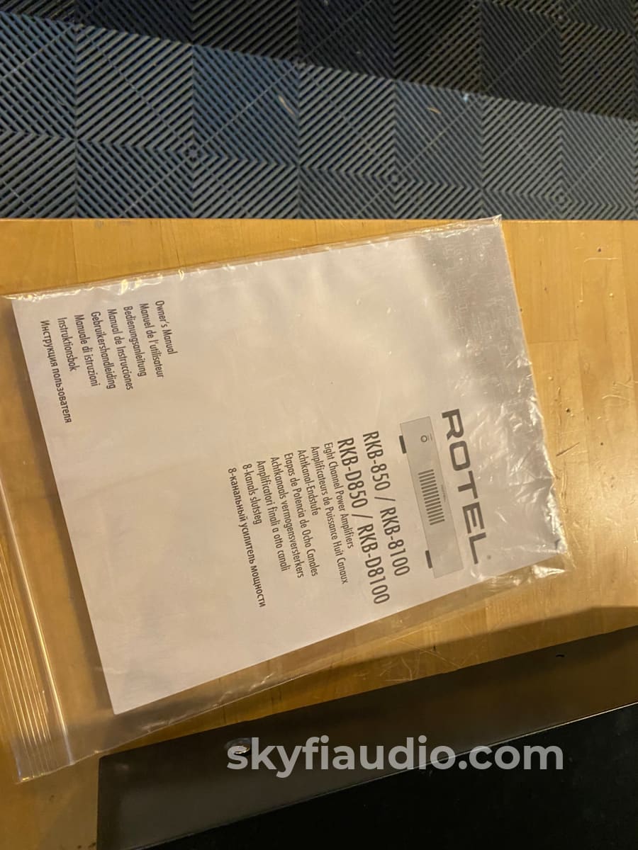 Rotel Rkb-8100 - 8X100 Channel Theater Or Multi Room Amplifier