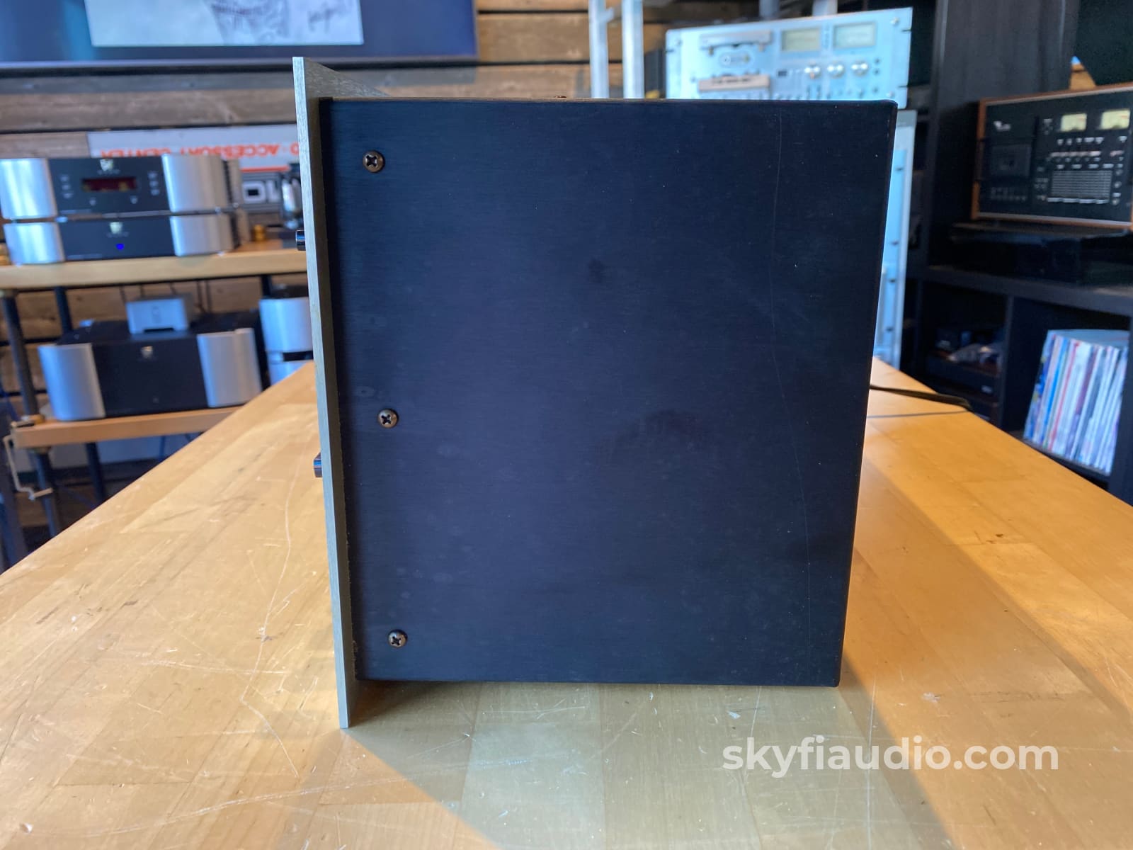 Sae 4 Piece Vintage System In Wood Cabinets - Wow!