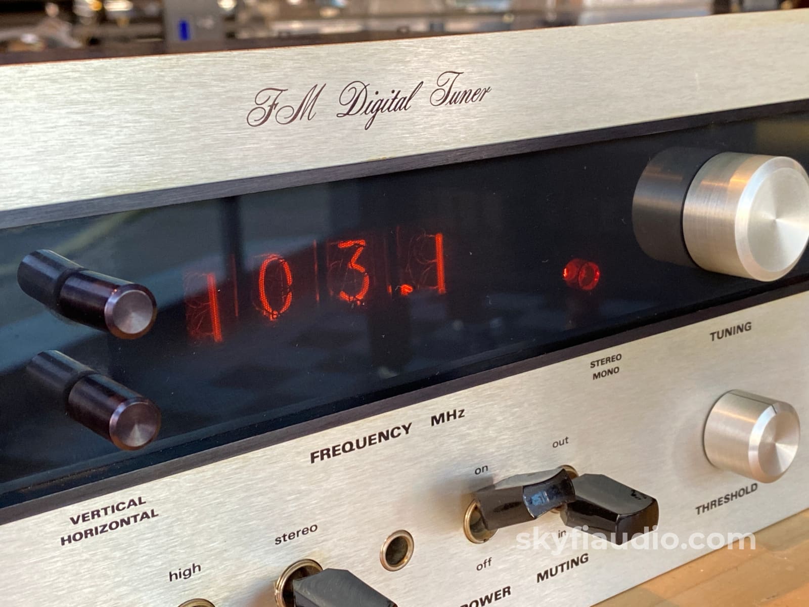 Sae 4 Piece Vintage System In Wood Cabinets - Wow!