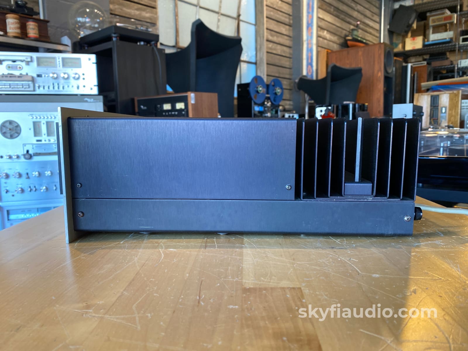 Sae 4 Piece Vintage System In Wood Cabinets - Wow!