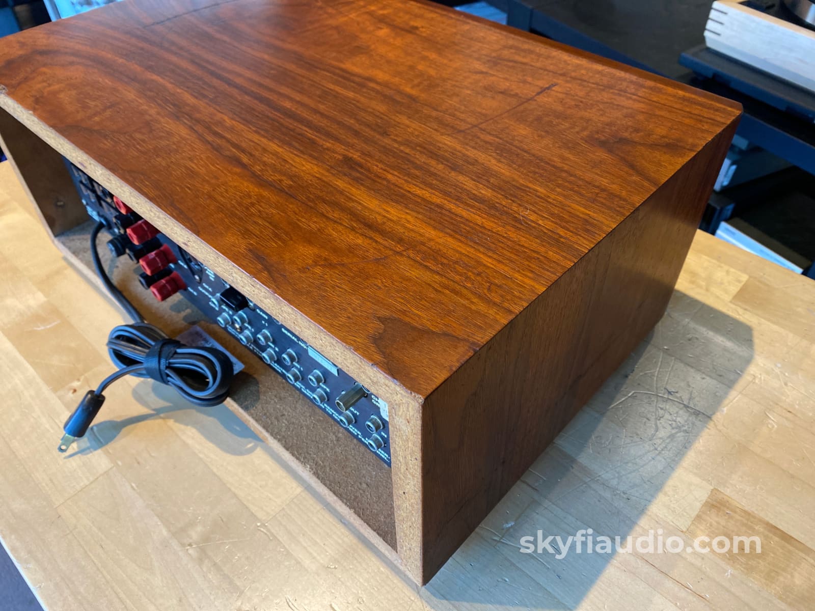 Sae 4 Piece Vintage System In Wood Cabinets - Wow!