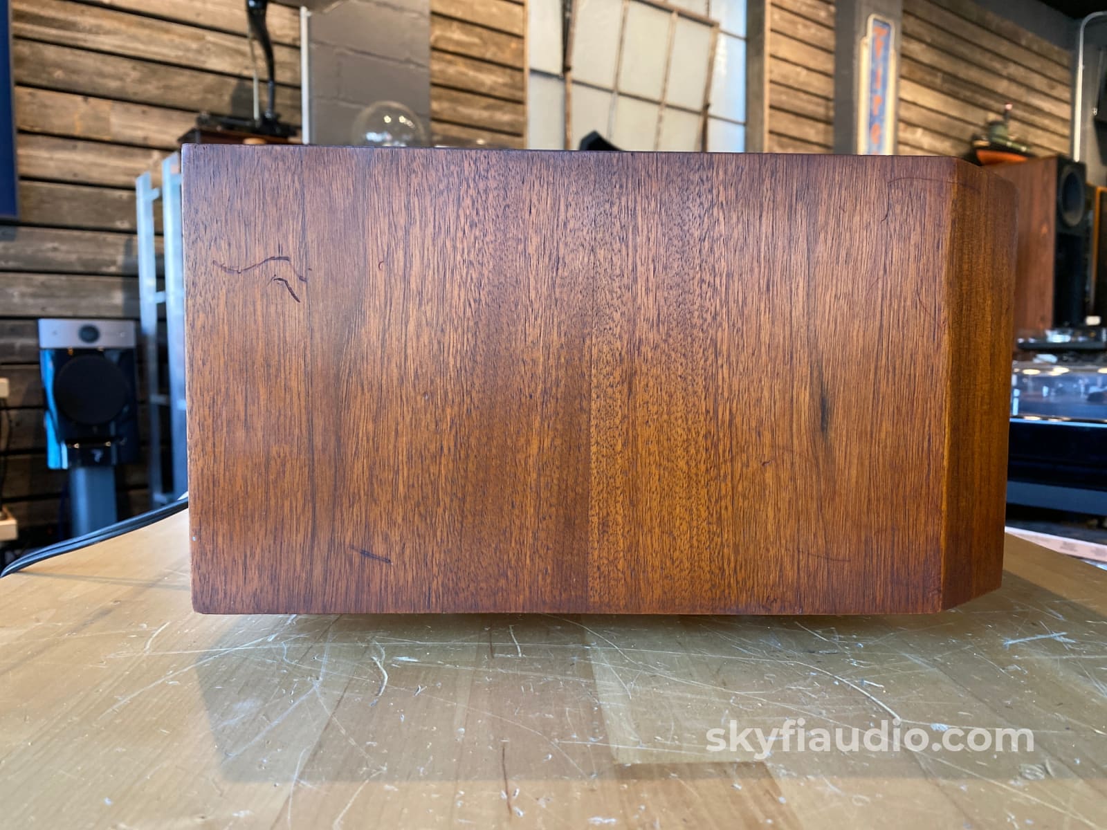 Sae 4 Piece Vintage System In Wood Cabinets - Wow!